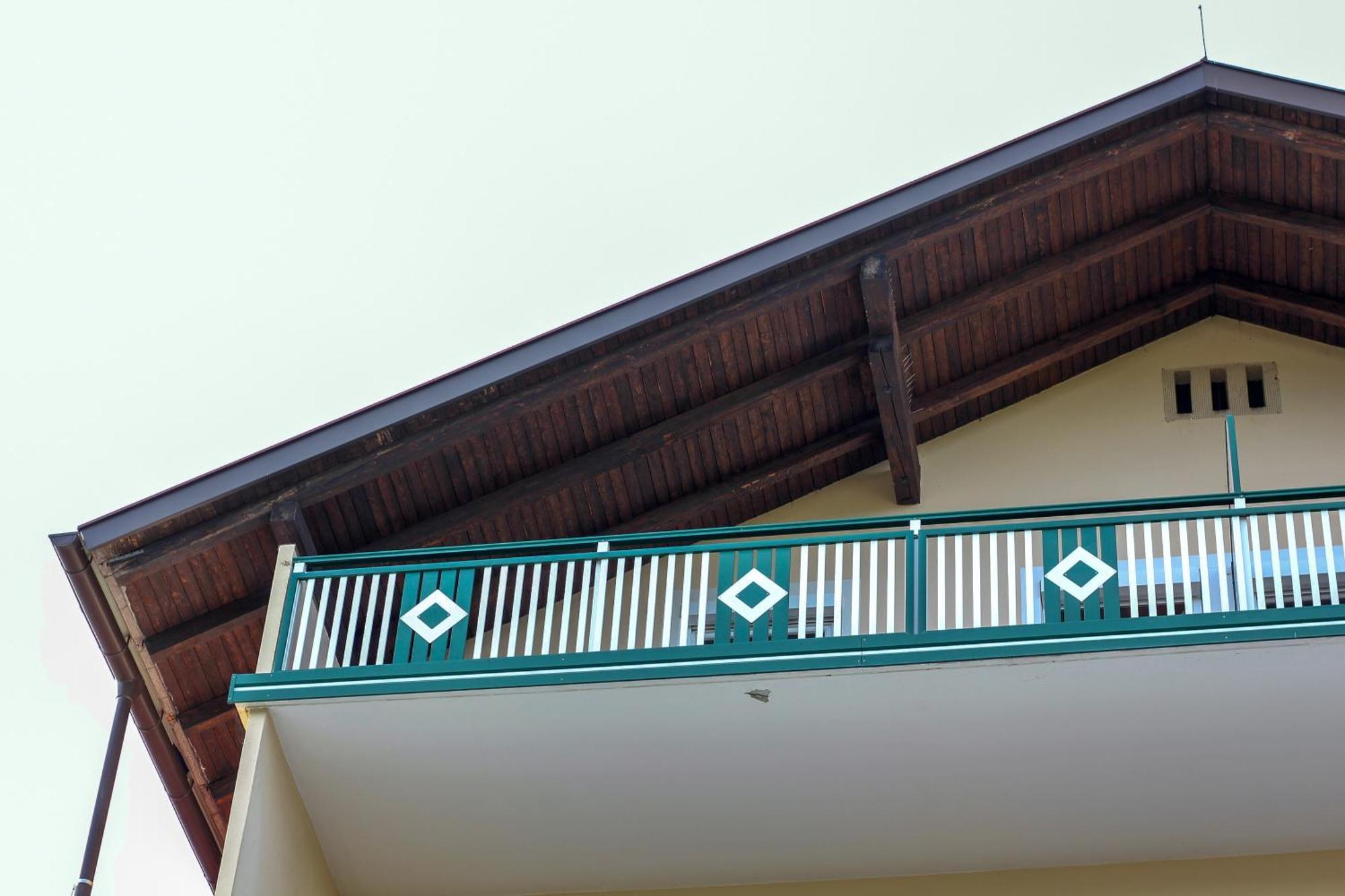 Self-Check In Apartmenthotel Seeglueck Portschach am Woerthersee Luaran gambar