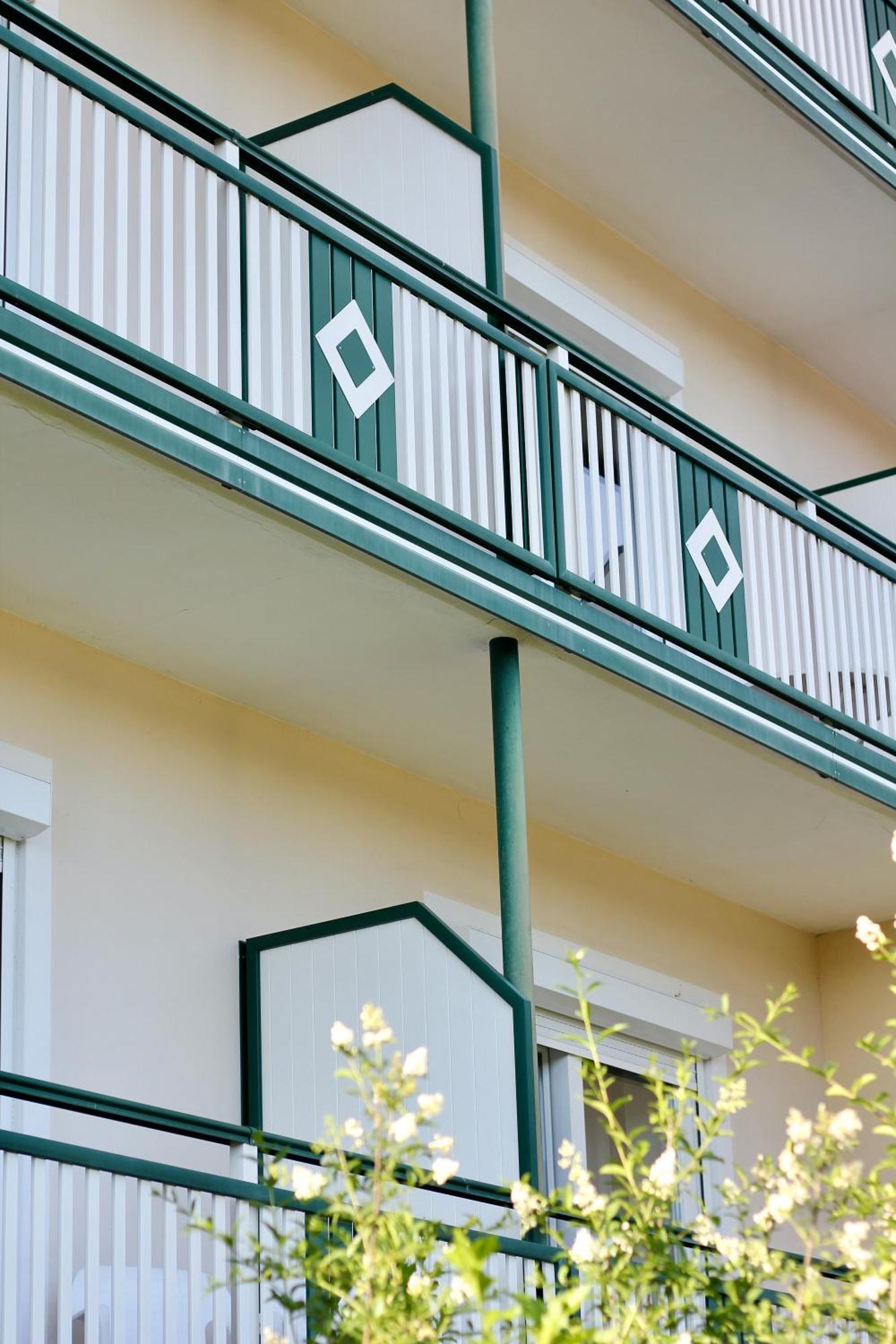 Self-Check In Apartmenthotel Seeglueck Portschach am Woerthersee Luaran gambar