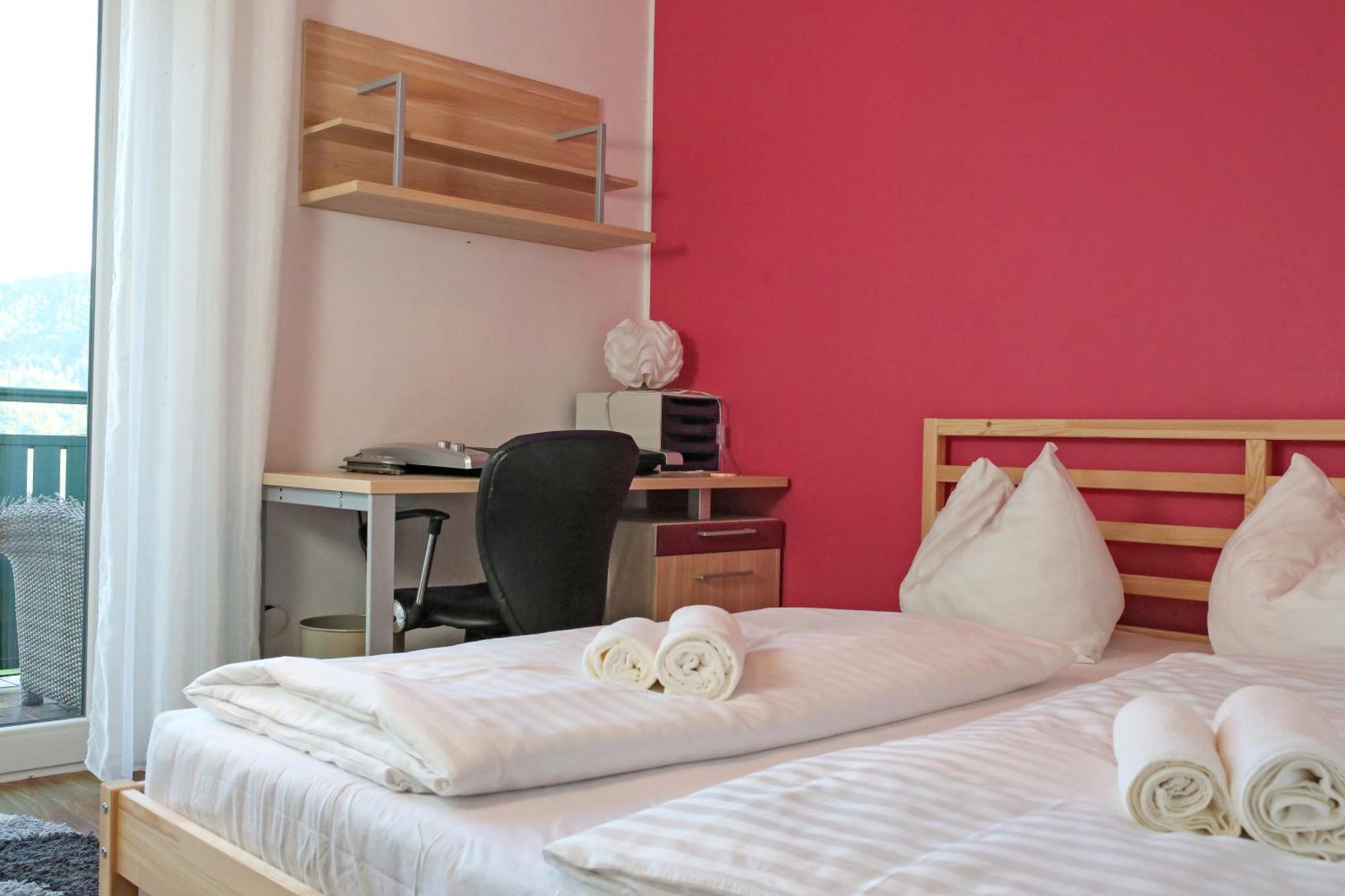 Self-Check In Apartmenthotel Seeglueck Portschach am Woerthersee Luaran gambar