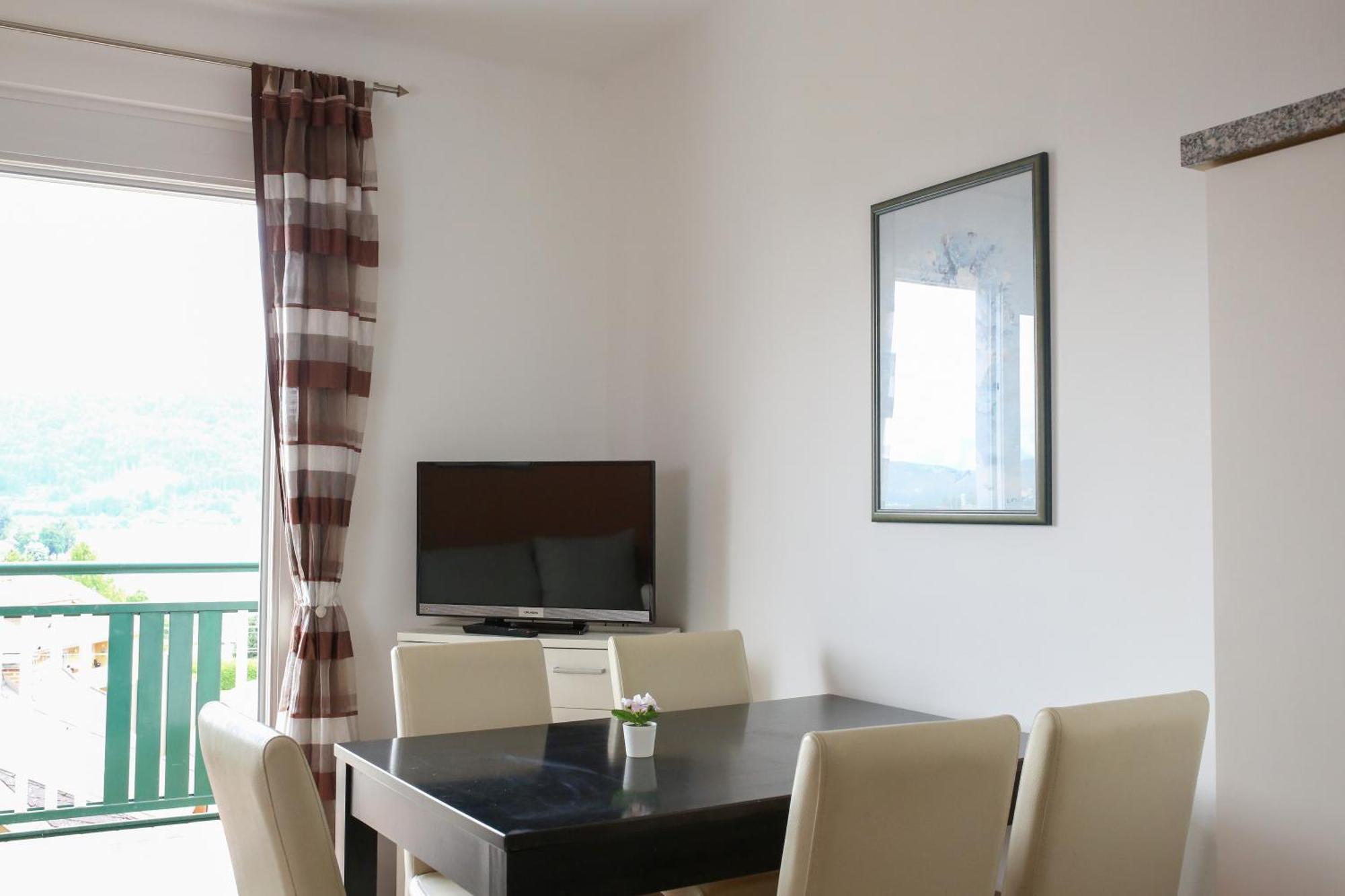 Self-Check In Apartmenthotel Seeglueck Portschach am Woerthersee Luaran gambar