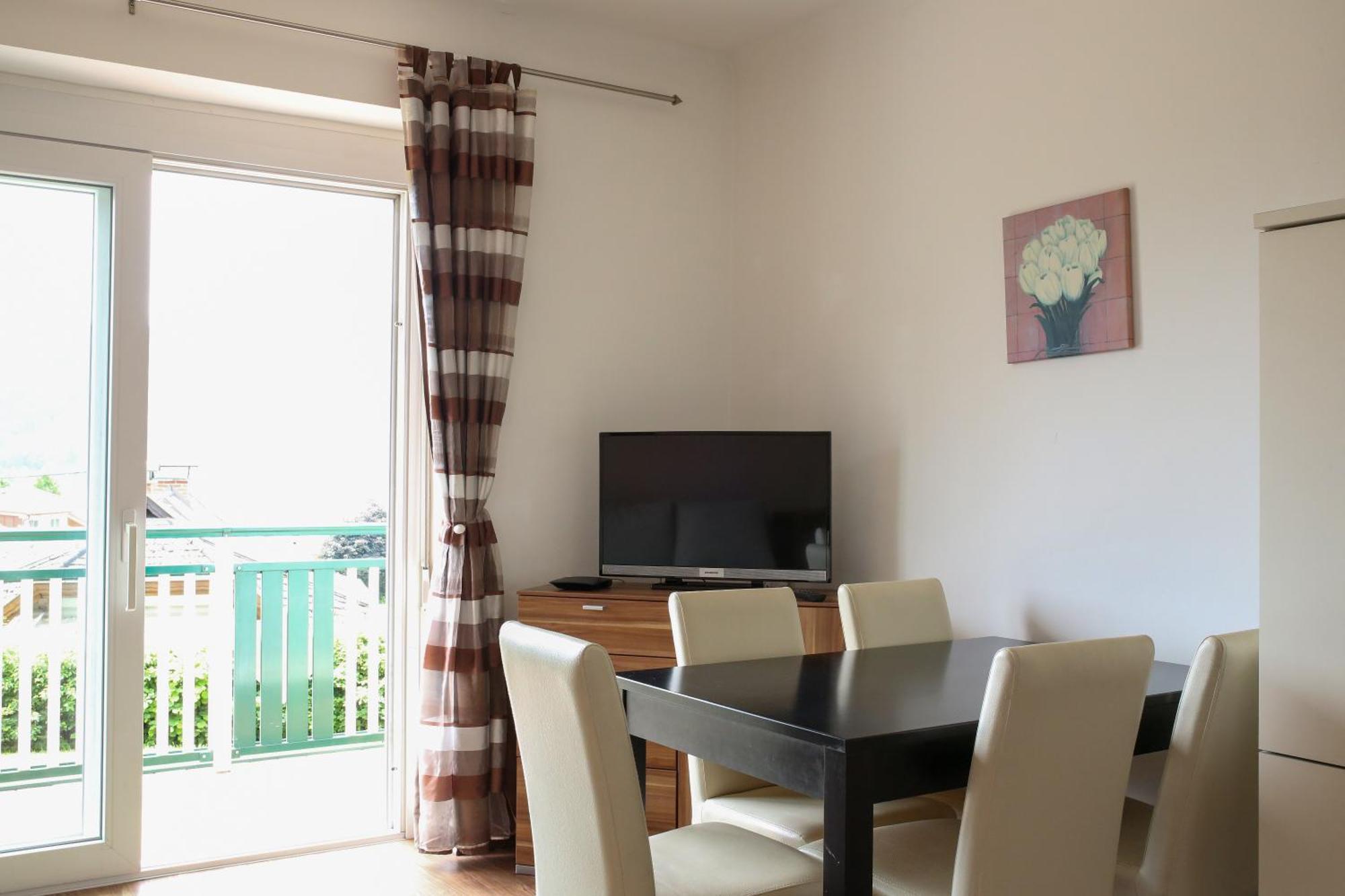 Self-Check In Apartmenthotel Seeglueck Portschach am Woerthersee Luaran gambar