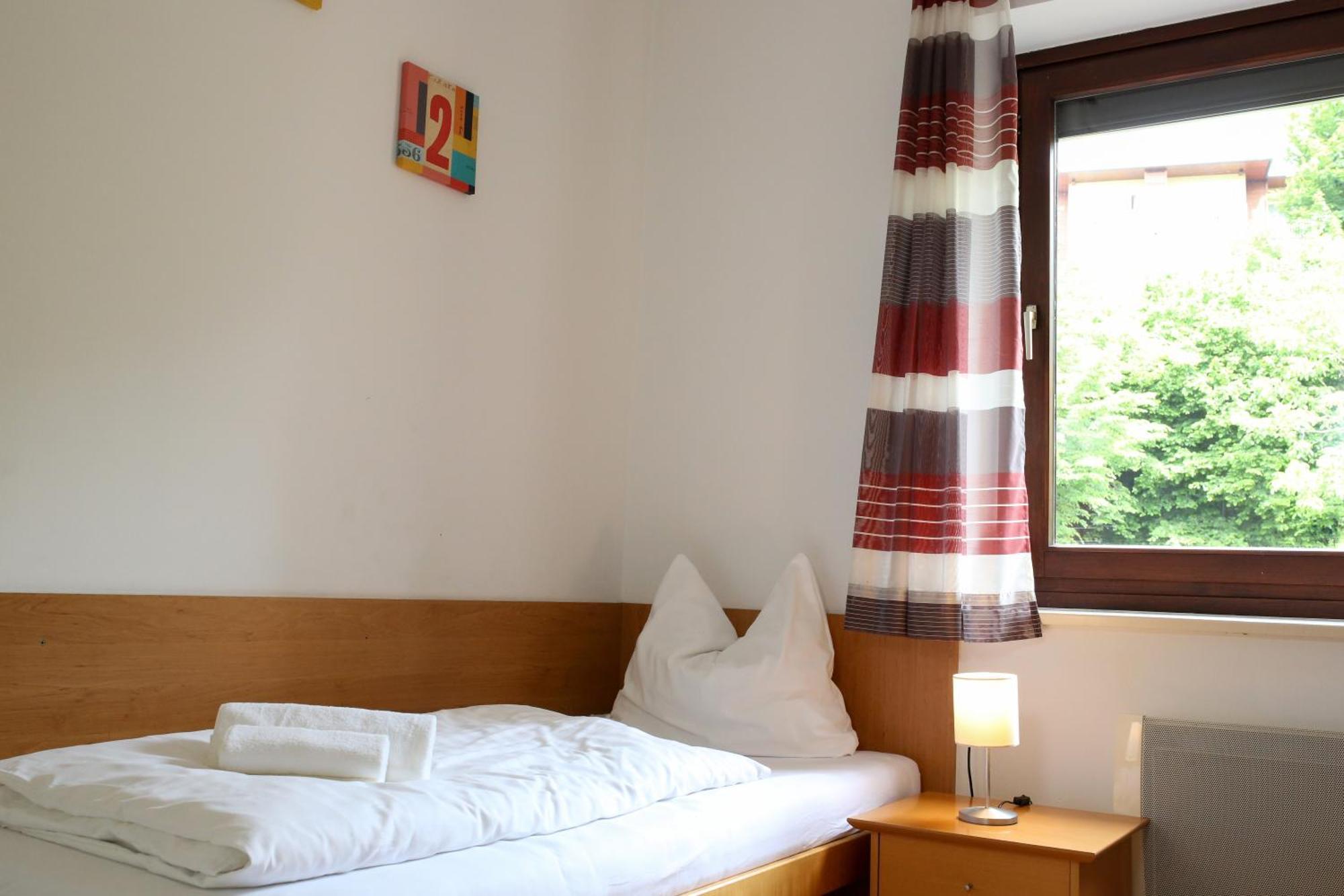 Self-Check In Apartmenthotel Seeglueck Portschach am Woerthersee Luaran gambar