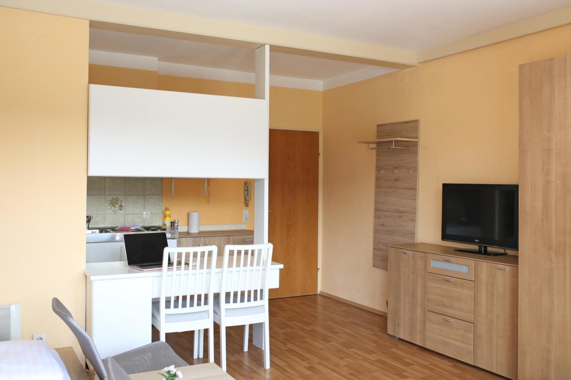 Self-Check In Apartmenthotel Seeglueck Portschach am Woerthersee Luaran gambar