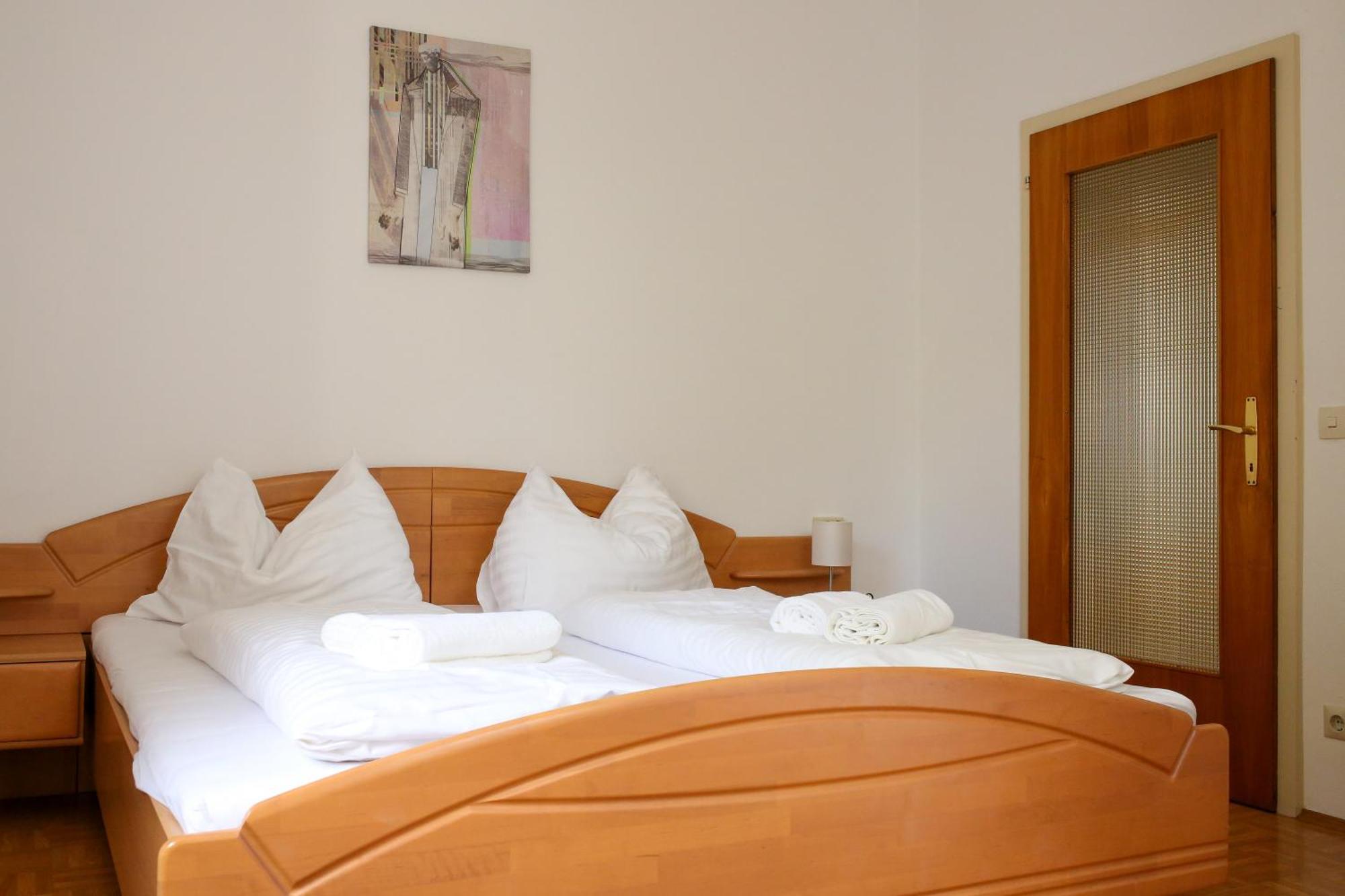 Self-Check In Apartmenthotel Seeglueck Portschach am Woerthersee Luaran gambar