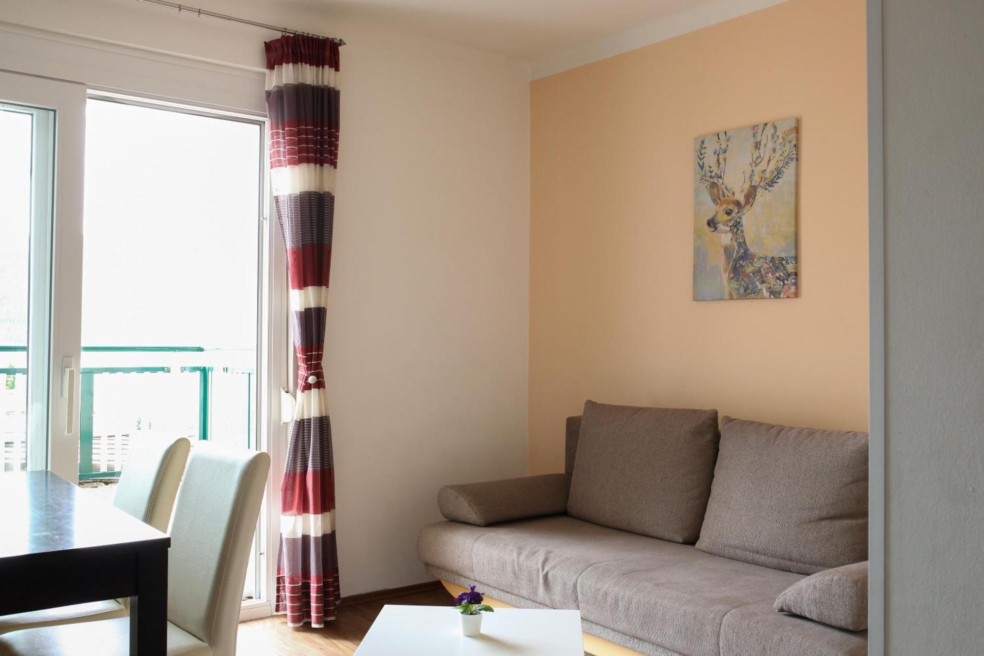 Self-Check In Apartmenthotel Seeglueck Portschach am Woerthersee Luaran gambar
